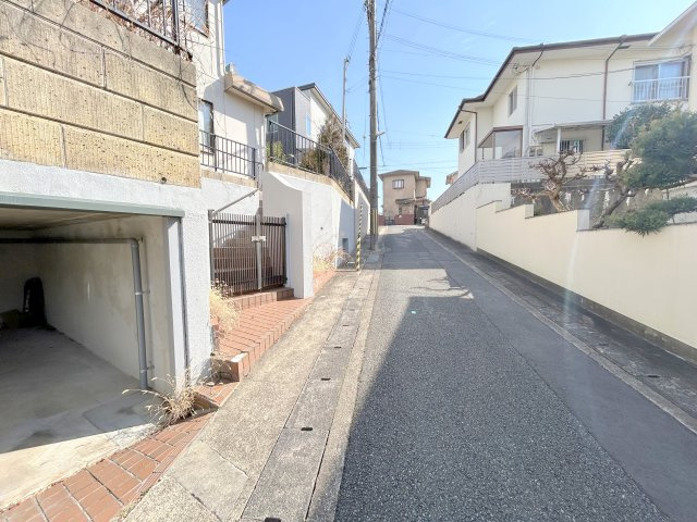 春とそよ風のラ・フィオーレの周辺