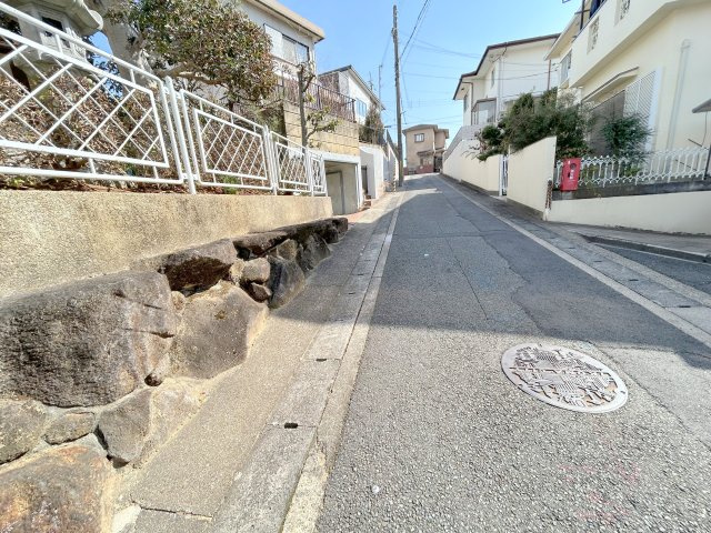 春とそよ風のラ・フィオーレの周辺