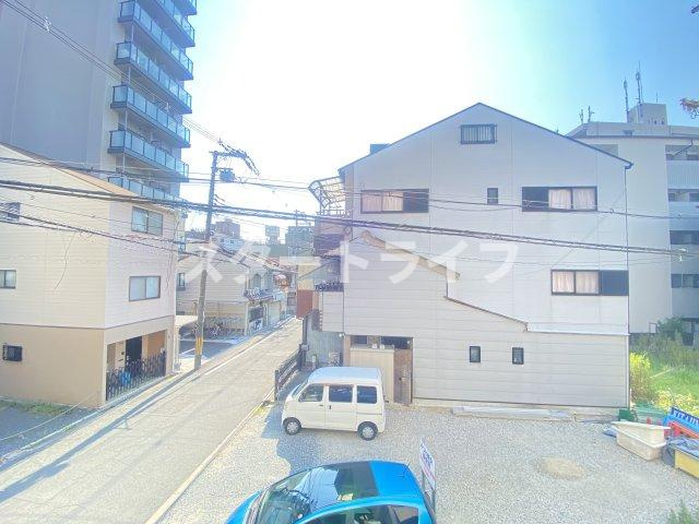 大阪市東淀川区淡路４丁目の賃貸マンションのバルコニー