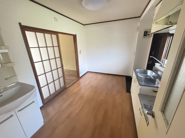 山田カンプレックスの居間・リビング