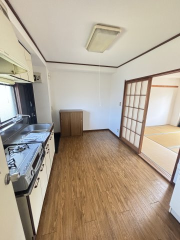 山田カンプレックスの居間・リビング