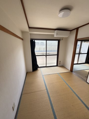 山田カンプレックスの内装