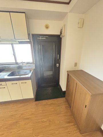 山田カンプレックスの玄関