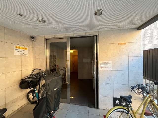 サンフラワー佐太のエントランス