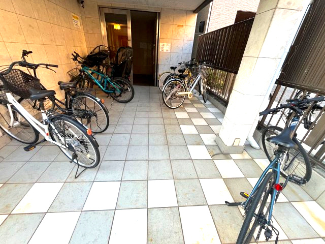 サンフラワー佐太の駐車場