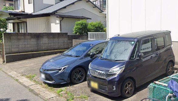 ツインパレスＢ棟の駐車場