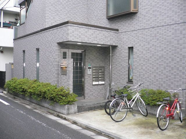 マンハイム南長崎 のエントランス