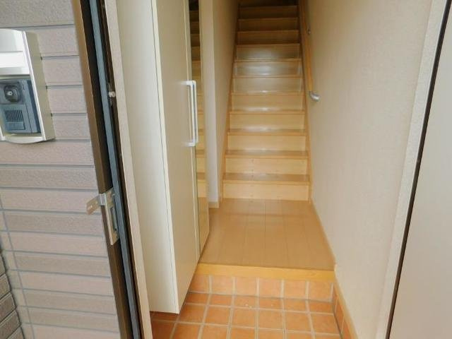インターヒルズ・Ⅱ　のざわの玄関