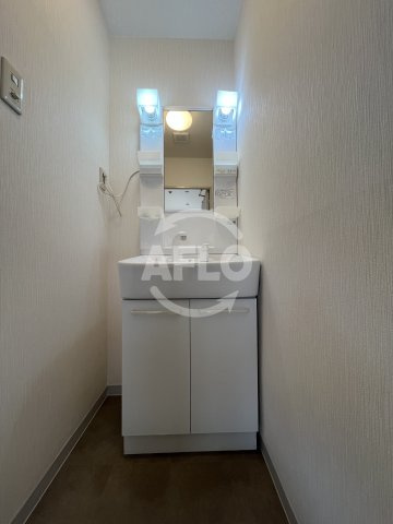 エル三津屋の独立洗面台|洗面台