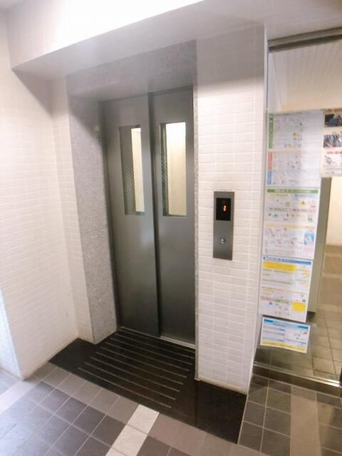 モラダのロビー