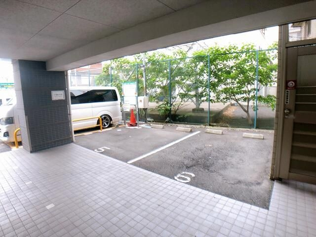 モラダの駐車場