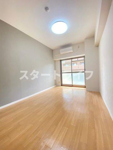 大阪市淀川区西中島７丁目の賃貸マンションの寝室