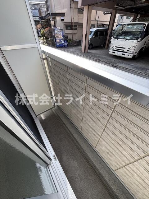 リブリ・ＩｓｈｉｄａⅢのバルコニー
