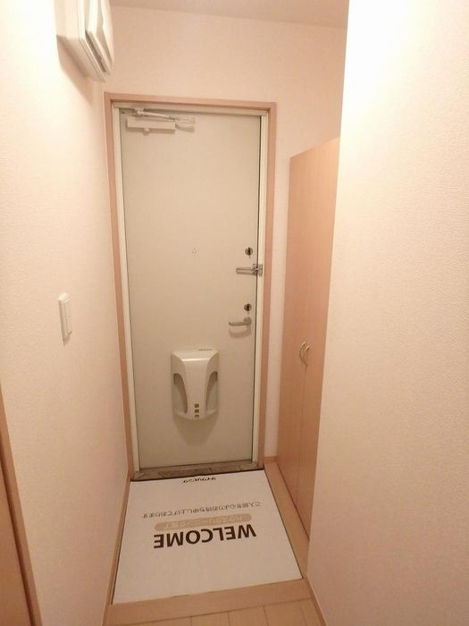 リビングタウン八日市場　Ａの玄関