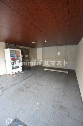 エスリード福島駅前の駐車場