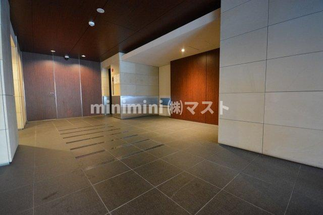 エスリード福島駅前のロビー