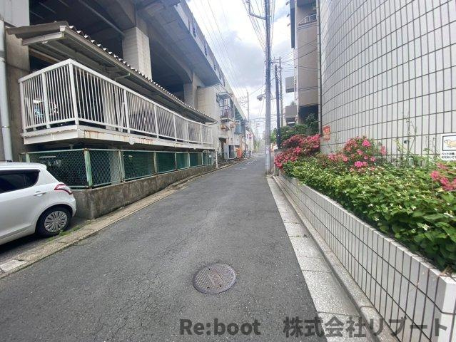 エステート・ショーエーの周辺