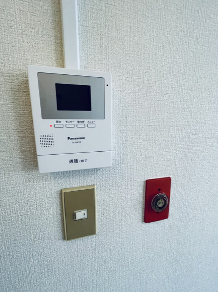 ニューライフ新宿東のセキュリティ|モニター付きインターホン