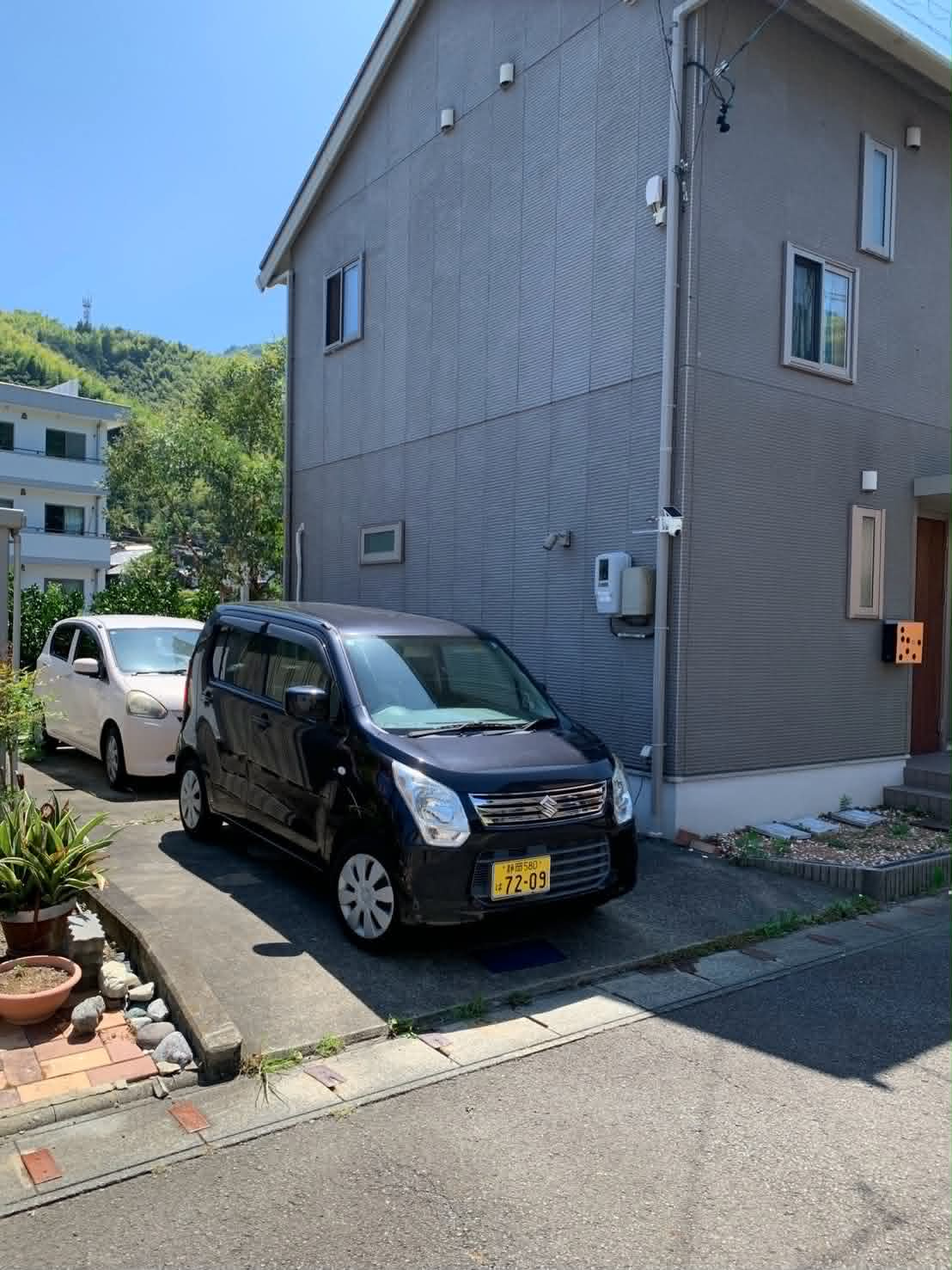 中古戸建　清水区小島町の駐車場