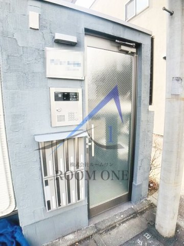 アジュール中野のエントランス|エントランスです。