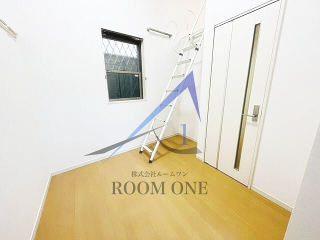 アジュール中野の居間・リビング|洋室のお部屋です。