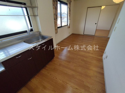 【居間・リビング】 | ユトリロ神野新田B | イメージ写真です。