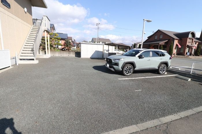 フロイデの駐車場