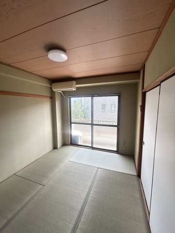 山田カンプレックスの内装