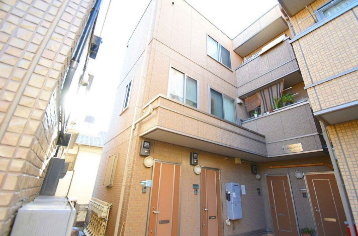 Ⅲ.T.M.YOTSUYAのエントランス