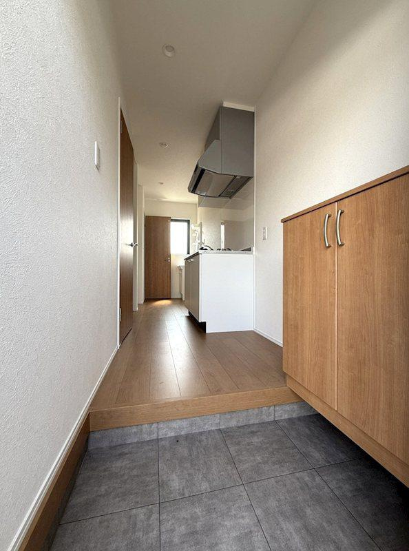 LOFT SOLALA　A棟の玄関|落ち着いた玄関です