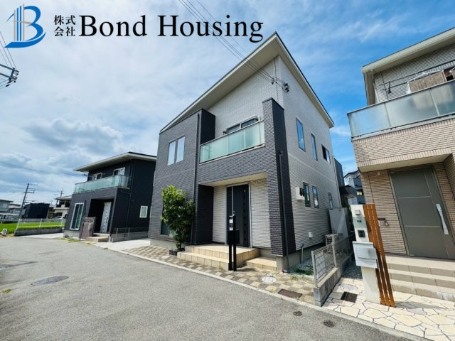一条工務店施工・太陽光発電搭載・二見町福里　築１２年
