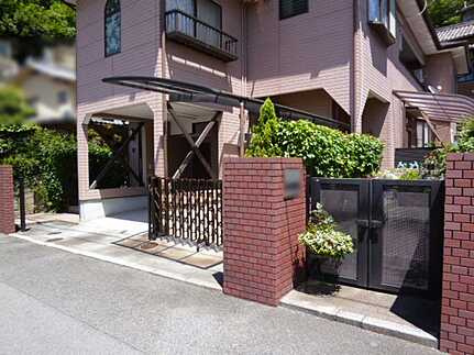 呉市天応塩谷町中古戸建の前面道路含む現地写真