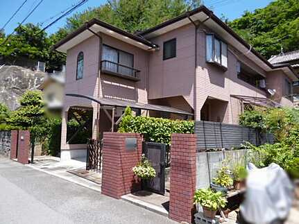 呉市天応塩谷町中古戸建の前面道路含む現地写真