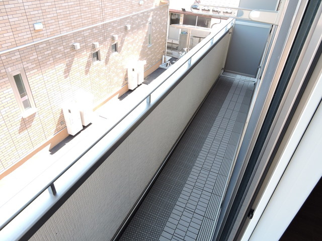 サンパティークＢのバルコニー|※同物件反転タイプの写真でございます※現況を優先します※