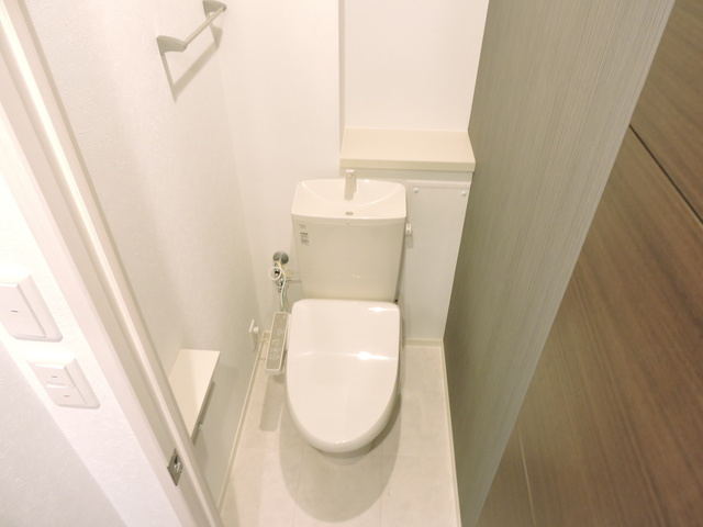 サンパティークＢのトイレ|※同物件反転タイプの写真でございます※現況を優先します※
