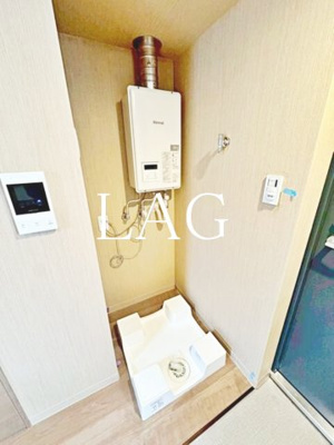 【設備】 | SAKURA HOUSE | 室内洗濯機置き場です。