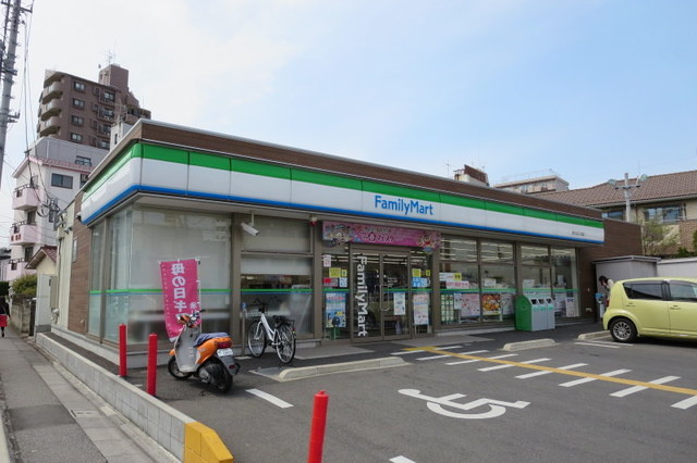 コートはなみずきのその他|ファミリーマート西川口三丁目店