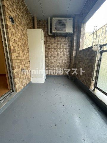 クローバー・プレミア昭和町のバルコニー