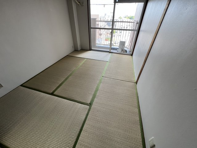 宝第一スカイハイツの和室
