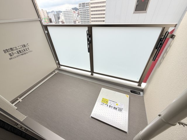 セレニテ神戸駅前アリエのバルコニー
