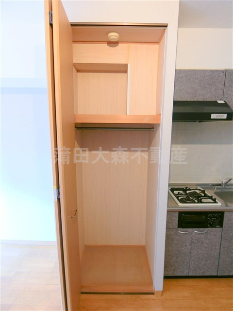 コーストワンの収納|キッチン横収納