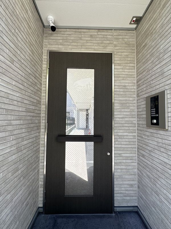 リブリ・大和南のエントランス