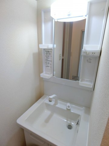 ディアス離宮山手Ｃ棟の独立洗面台