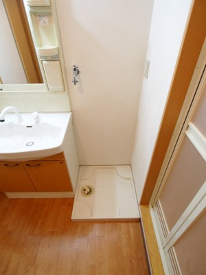 【設備】 | カステル　ヴェッチオ | 室内洗濯機置き場