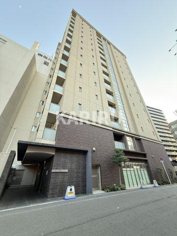 Y's Court 東梅田の外観