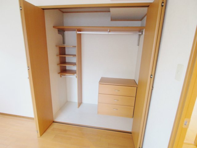 キャトル　セゾンの収納
