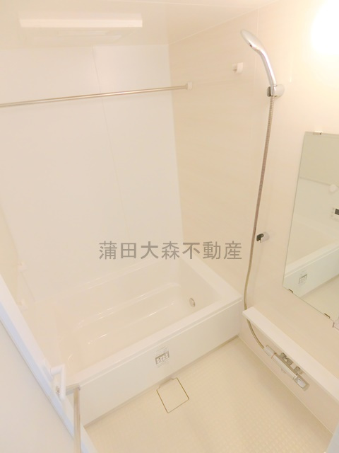 Augusta　Residence大森（オーガスタレジデンス）の浴室|追焚と浴室乾燥機能付きのお風呂