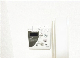 【設備】 | ペリドット | 給湯器パネルです。