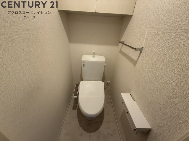 温水洗浄便座付きのトイレです♪