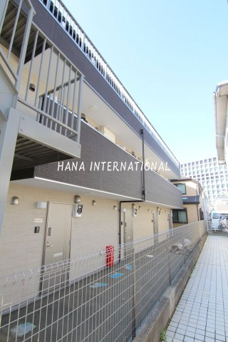 ＧａｔｔｉＮａの周辺